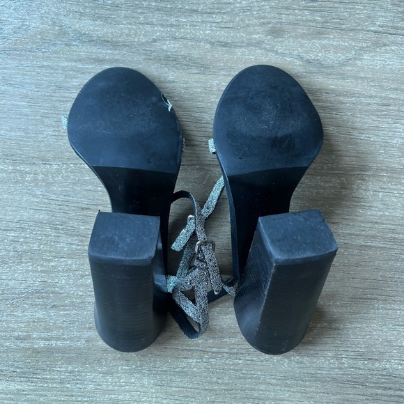 Zara woman’s sliver black stripe heels sandals - Picture 10 of 12